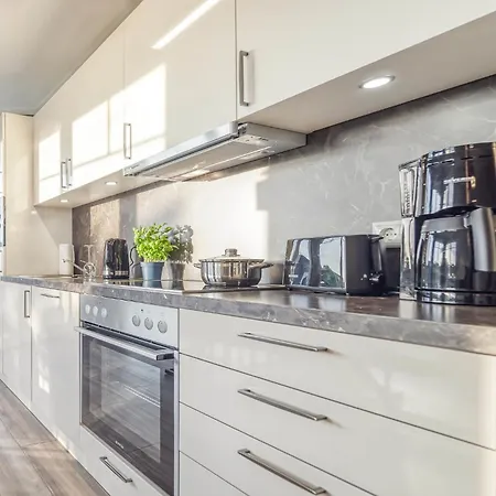 Strandstrasse 16 - 6 זינקסט